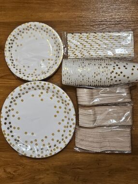 Gold Confetti Paper Party Tableware Set - White & Gold